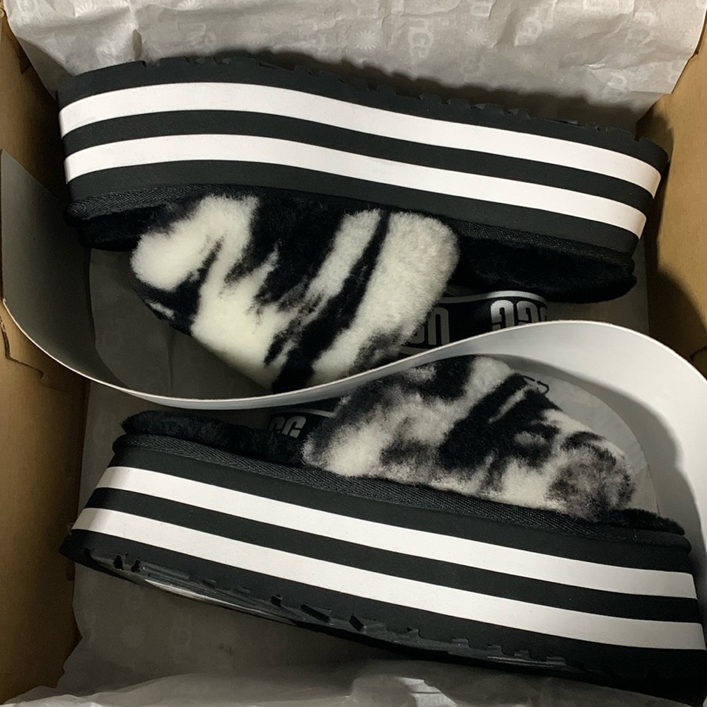 UGG PLUSH NEW W DISCO MARBLE SLIDE USA SIZE 7